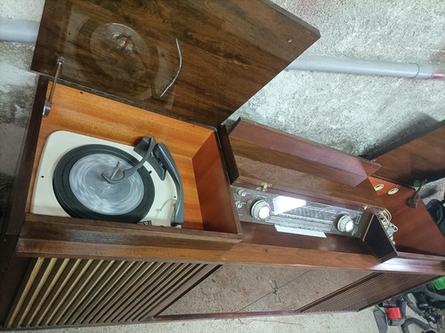 Meuble radio telefunken - radio,