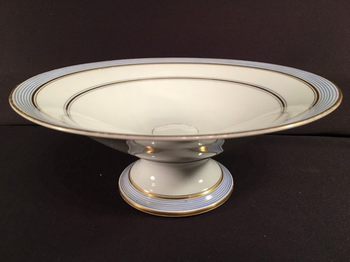 Plat serviteur assiette sur - plat,