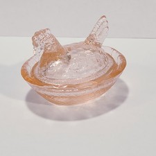 Light Pink Glass Miniature Hen