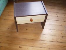 Table de nuit chambre enfant