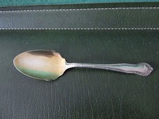 CUILLERE A FRIANDISE EN METAL ARGENTE DECOR FEUILLAGE POINCONS