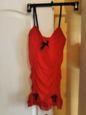 Nuisette voile et dentelle rouge "NEW FLOWER" taille 95B bretelles réglables.