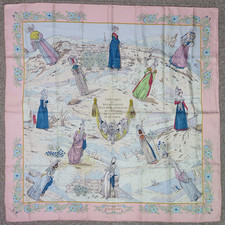 Authentique foulard HERMES "COSTUMES des DÉPARTEMENTS" rose 100% soie #61894