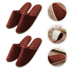 2 paires de pantoufles