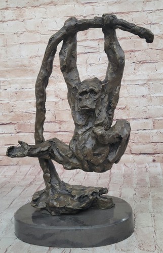 Sculpture bronze singe - en,