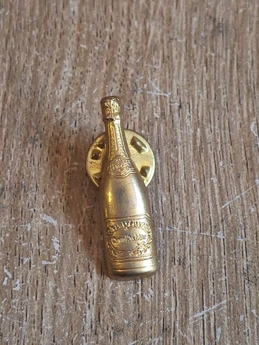 Pin pins champagne - pin's,
