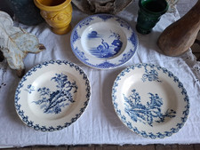 3 anciennes assiettes creuses en faience  GIEN CHARDONS et autre
