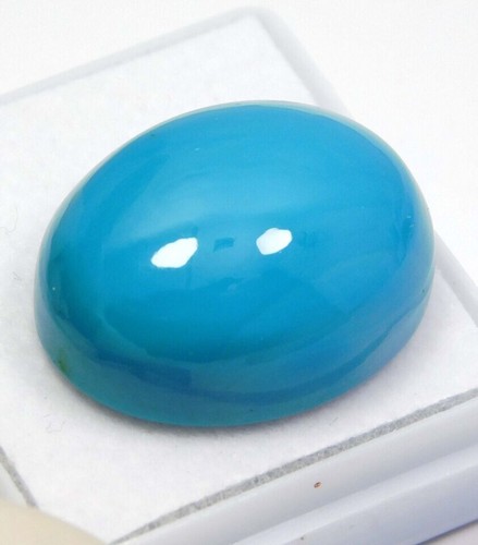 Cabochon ovale non - , traité