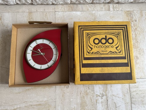Orloge bayard rouge - rouge, vintage