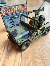 GI Joe figurine Stalker + Jeep + filecard