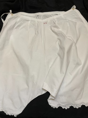 Ancienne culotte brodée - ancienne,