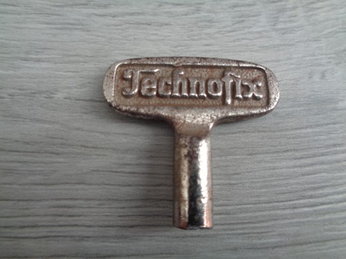 Ancienne cle jouet - ancienne,
