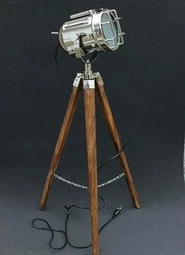 Projecteur chromé sol