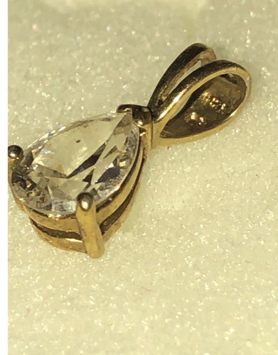 Pendentif jaune k - k, et