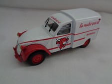 VOITURE MINIATURE CITROEN 2 CV