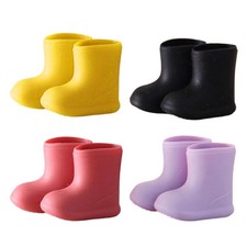 Chaussures de poupée