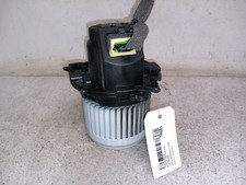 MOTEUR VENTILATEUR DACIA SANDERO II 2013 272107379R