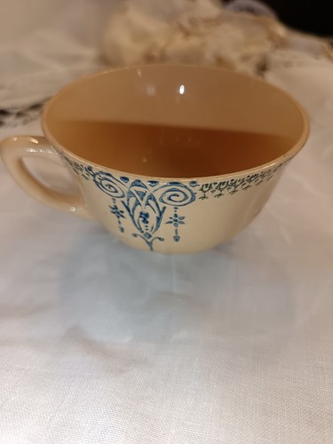 Tasse terre fer - terre, modèle