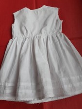 Jolie  robe (ou fond de robe)