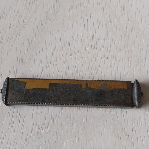 Rasoir ancien avec boîtier