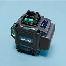 Niveau laser Makita modes manuels et auto 16 lignes + batterie et télécommande