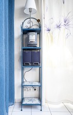 Étagère bleue en fer forgé