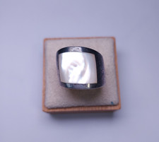 Ancienne bague, nacre et argent massif