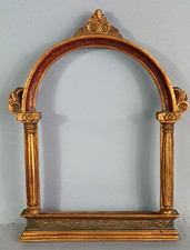 Cadre ancien à pilaste