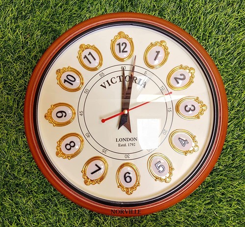 Ancienne horloge murale - ancienne,