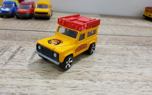 Land rover défendre pinder