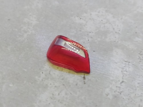 Feu arrière droit subaru - 1/18,