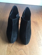 Bottines aiguilles en daim