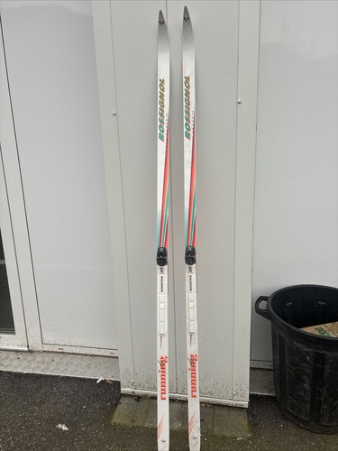 Ancienne paire ski - ancienne, fond