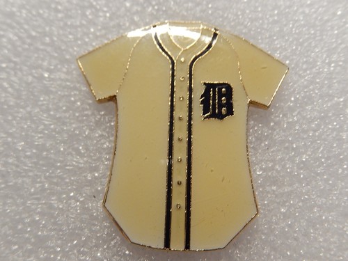 Pin chemise baseball - pin's,