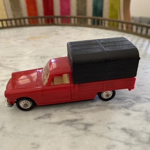 Norev 159 peugeot 404 - 159,