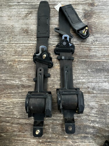 Manual seatbelt nissan 240sx - seatbelt,