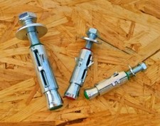 Chevilles en acier pour