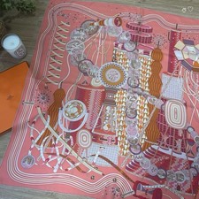 Foulard en soie Hermes Carré