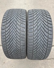 Pneus D'Hiver 235/45 R18 98V