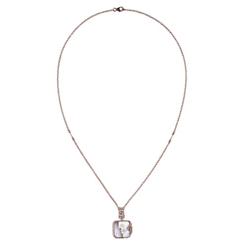 Collier pendentif camée