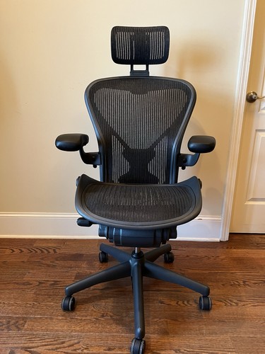 Herman miller aeron chair - chair, size