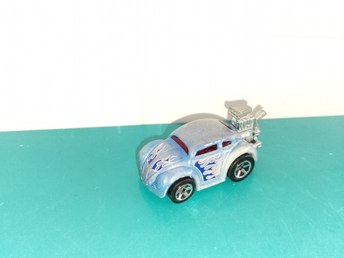 030526 voiture hotwheels - voiture, vw