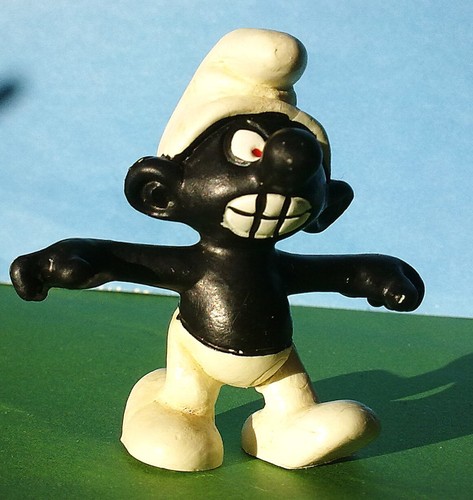 Figurine schtroumpf noir