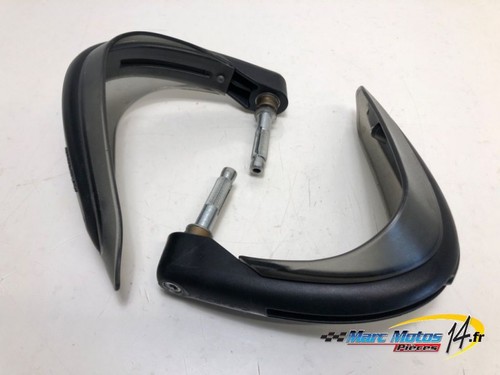 Protege main yamaha mt09 - protege,