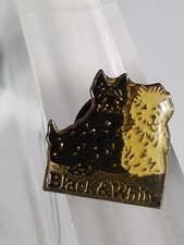 PINS PIN'S BLACK and WHITE