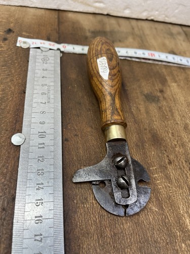 Baille voie tourne gauche - baille-voie, à