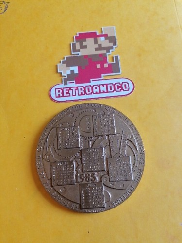 Superbe médaille calendrier - mÉdaille,