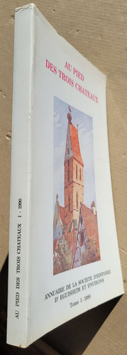 Pied des trois chateaux 1 - trois,