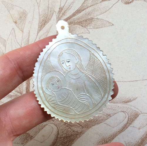 Pendentif reliquaire nacre - pendentif,