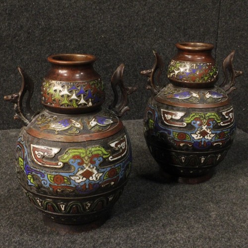 Paire vases orientaux en - vases,